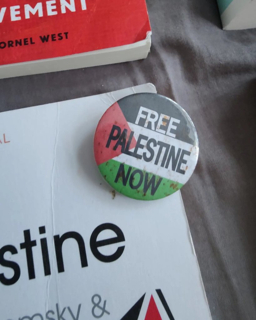 Image of a badge stating Free Palestie